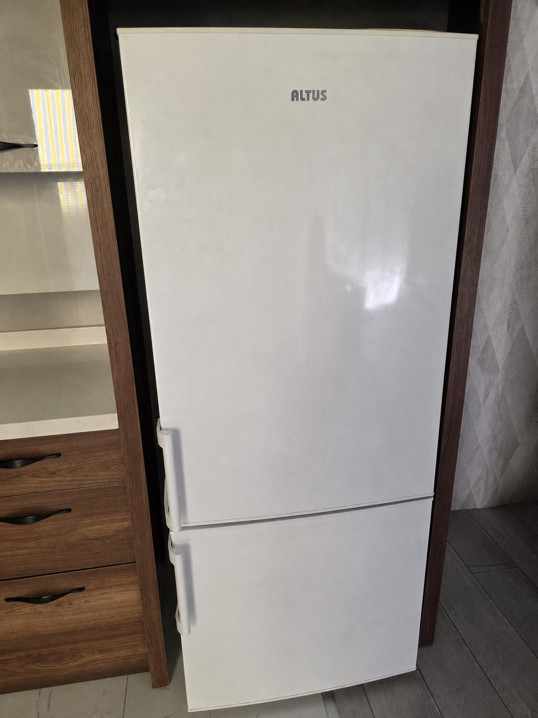 Холодильник Altus AL345T