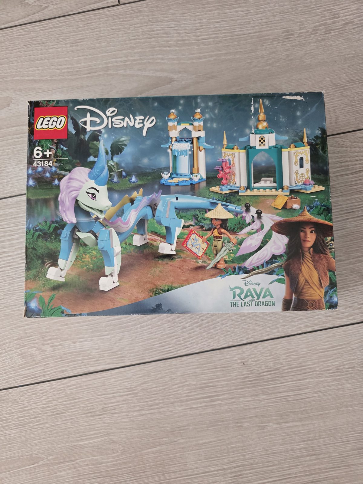 Конструктор LEGO Disney Raya and Sisu Dragon 43184